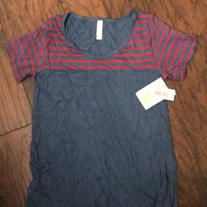 LulaRoe Classic T.